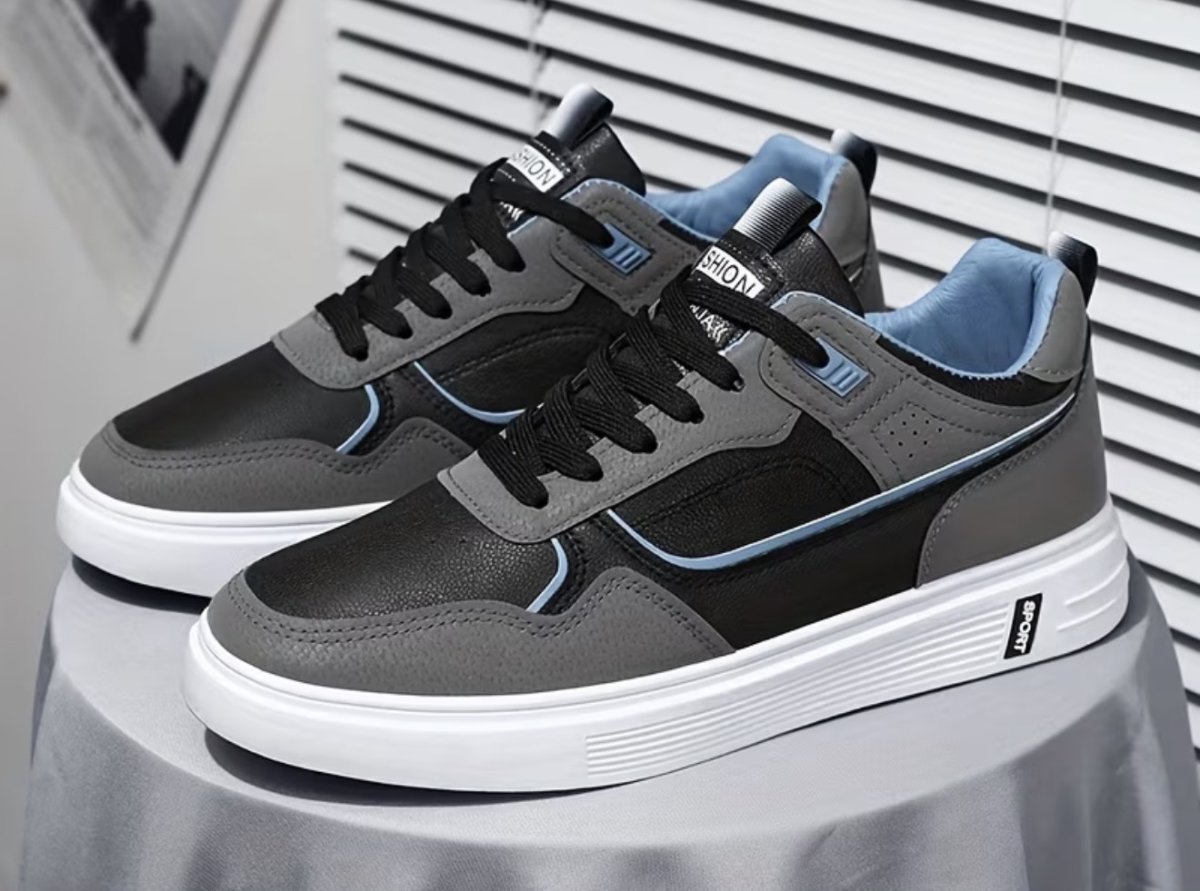 Chaussures blanches tendance et simples pour hommes